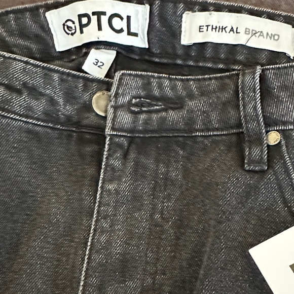 Studded Heart Cutout Wide-Leg Jeans in Washed Black - Picture 9 of 9